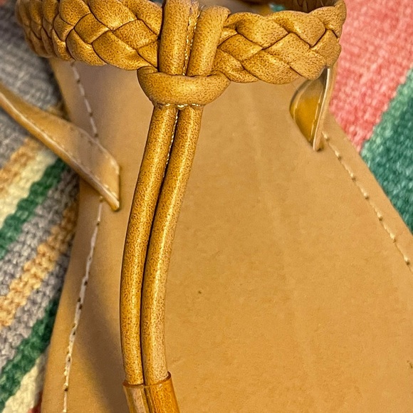 Creeks braided thong sandal. Size 38 New with tags. - Picture 4 of 6